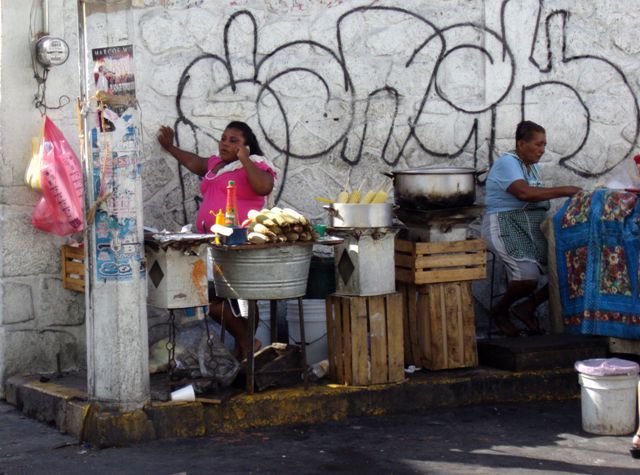Zdjęcia: Acapulco, Gotowana kukurydza, MEKSYK Zdjęcia: Acapulco, Gotowana kukurydza, MEKSYK