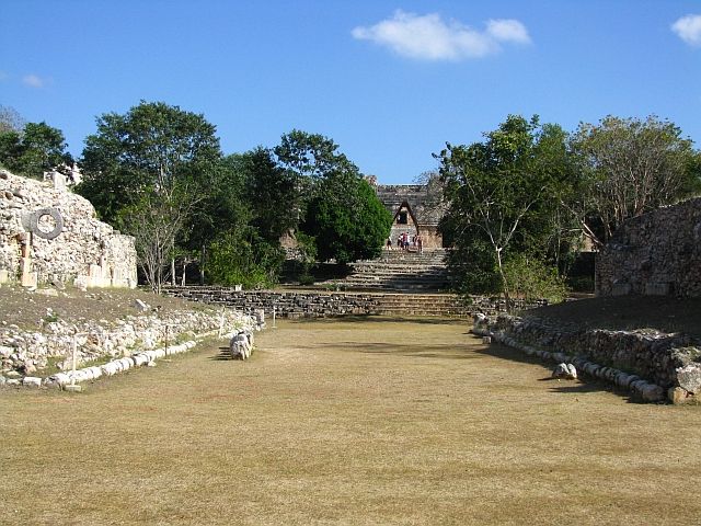 Zdjęcia: Uxmal, ., Boisko do gry w pelotę, MEKSYK Zdjęcia: Uxmal, ., Boisko do gry w pelotę, MEKSYK