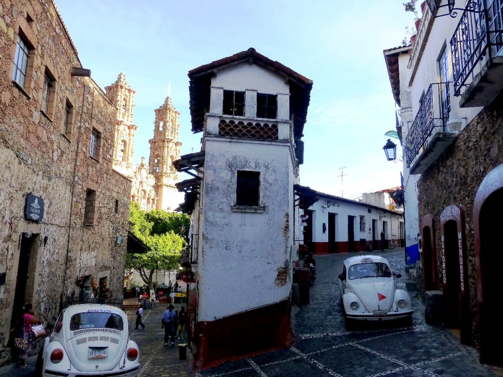 Zdjęcia: Taxco, Taxco, obrazki uliczne z "garbusem" w tle, MEKSYK Zdjęcia: Taxco, Taxco, obrazki uliczne z "garbusem" w tle, MEKSYK