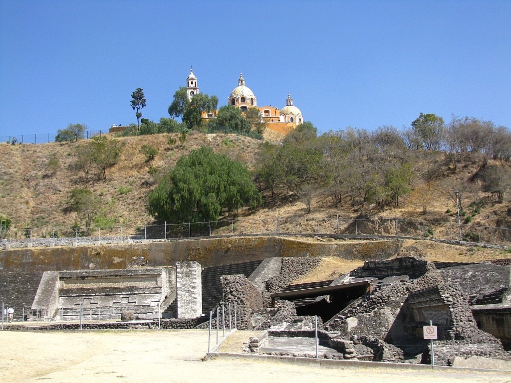 Zdjęcia: Cholula, stan Puebla, Wielka Piramida, MEKSYK Zdjęcia: Cholula, stan Puebla, Wielka Piramida, MEKSYK