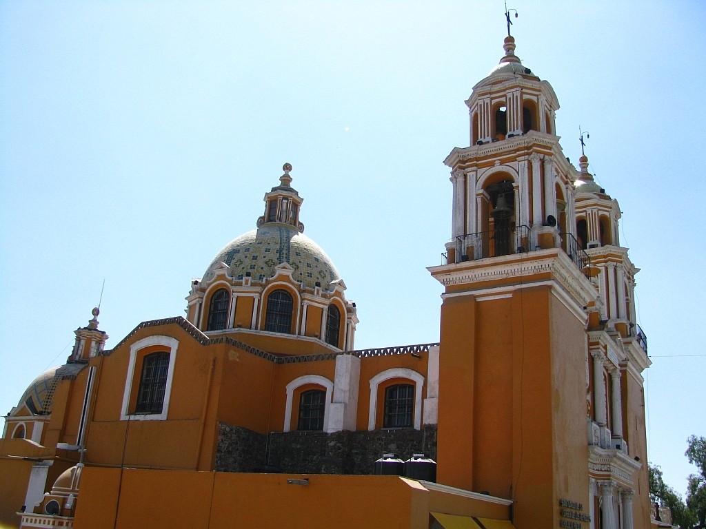 Zdjęcia: Cholula, stan Puebla, kościół Matki Boskiej Nieustającej Pomocy, MEKSYK Zdjęcia: Cholula, stan Puebla, kościół Matki Boskiej Nieustającej Pomocy, MEKSYK