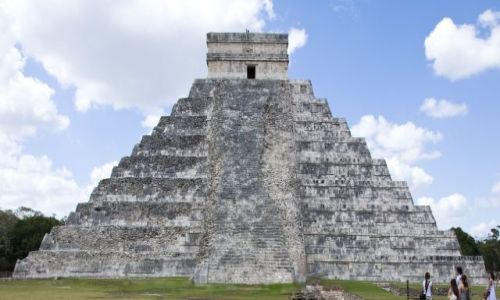 Zdjecie MEKSYK / Jukatan / Chichen Itza / El Castillo - witynia Kukulkana
