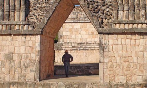 Zdjecie MEKSYK / Jukatan / Uxmal / Meksykaskie piramidy
