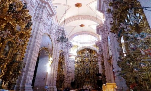 Zdjecie MEKSYK / Taxco / Taxco / otarze kapice zotem w miecie srebra