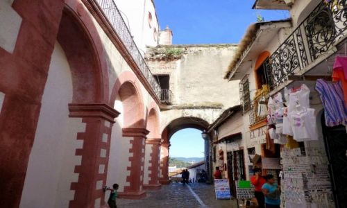 Zdjecie MEKSYK / Taxco / Taxco / zauek w katedrze Santa Prisca 