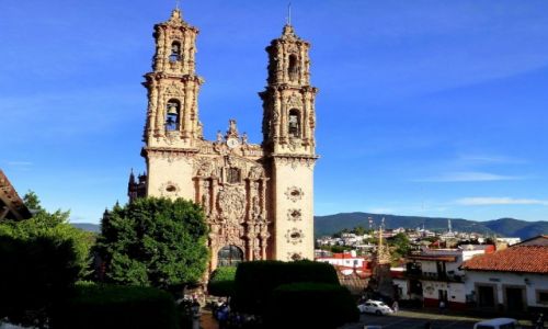 Zdjęcie MEKSYK / Taxco / Taxco / katedra górująca nad Taxco