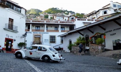 Zdjecie MEKSYK / Taxco / Taxco / scenka uliczna - Taxco
