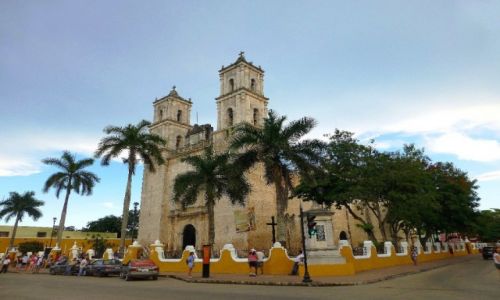 Zdjęcie MEKSYK / Jukatan / Valladolid / Katedra w Valladolid
