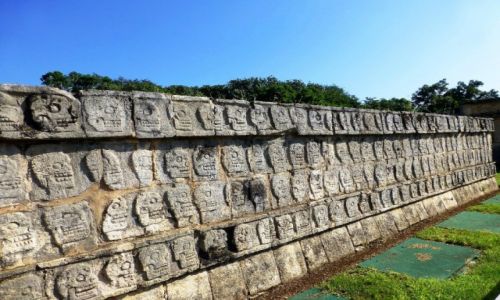 Zdjęcie MEKSYK / Jukatan / Chichen Itza / świątynia czaszek
