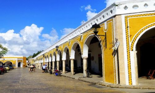 Zdjęcie MEKSYK / Jukatan / Izamal / jak scenografia do filmu- Izamal