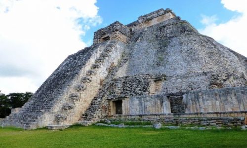 Zdjcie MEKSYK / Julatan / Uxmal / Piramida Maga -Uxmal