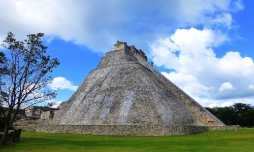 Zdjęcie MEKSYK / Jukatan / Uxmal / pożegnanie z Piramidą Czarnoksiężnika