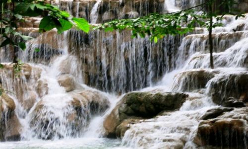 Zdjcie MEKSYK / Chiapas / Aqua -Azul /  niezliczone kaskady