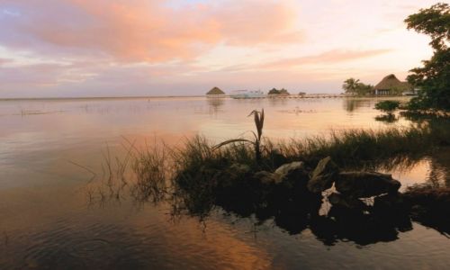 Zdjęcie MEKSYK / Quintana Roo / Laguna Bacalar / kolory i odbicia w Lagunie Bacalar