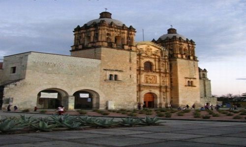 Zdjcie MEKSYK / stan Oaxaca / Oaxaca / koci w. Dominika