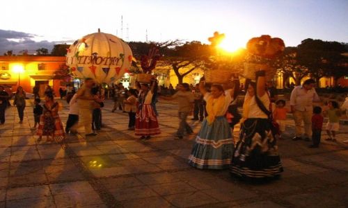 Zdjcie MEKSYK / stan Oaxaca / Oaxaca / W oczekiwaniu na nowoecw