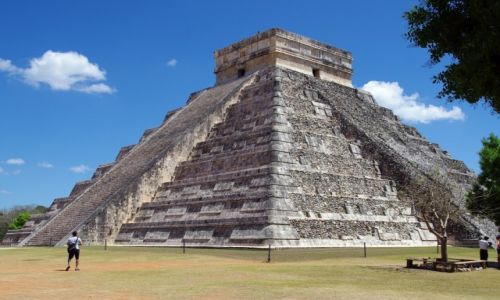 Zdjcie MEKSYK / Jukatan / Chichen Itza / witynia Kukulkana-El Castillo
