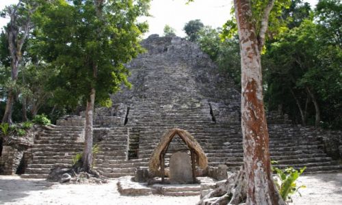 Zdjęcie MEKSYK / Jukatan / Coba / Piramida La Iglesia