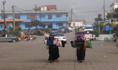 Zdjęcie MEKSYK / Chiapas / San Juan Chamamula / Taki los kobiet