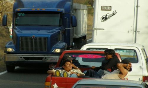 Zdjęcie MEKSYK / brak / droga z Taxco do Acapulco / Fiesta mexicana