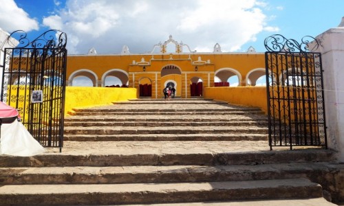 Zdjęcie MEKSYK / Jukatan / Izamal / Klasztor w Izamal