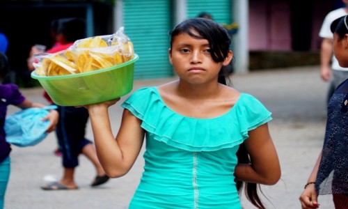 Zdjęcie MEKSYK / Chiapas / Wodospady Agua Azul / Suszone banany