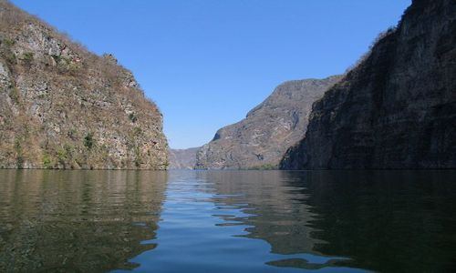 Zdjecie MEKSYK / Chiapas / Kanion del Sumidero / w kanionie 2