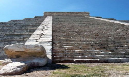 Zdjęcie MEKSYK / brak / Jukatan / Chichen Itza / schody na szczyt El Castillo