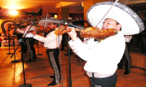 Zdjecie MEKSYK / Mexico City / Bran Melia / Mariachi w sombrereach