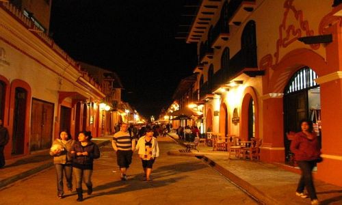 Zdjęcie MEKSYK / Chiapas / San Cristobal / Wieczorny spacer