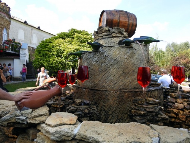 Zdj cia: Milesti Mici, KIszyniów, Piwnice winne, MOłDAWIA Zdj cia: Milesti Mici, KIszyniów, Piwnice winne, MOłDAWIA