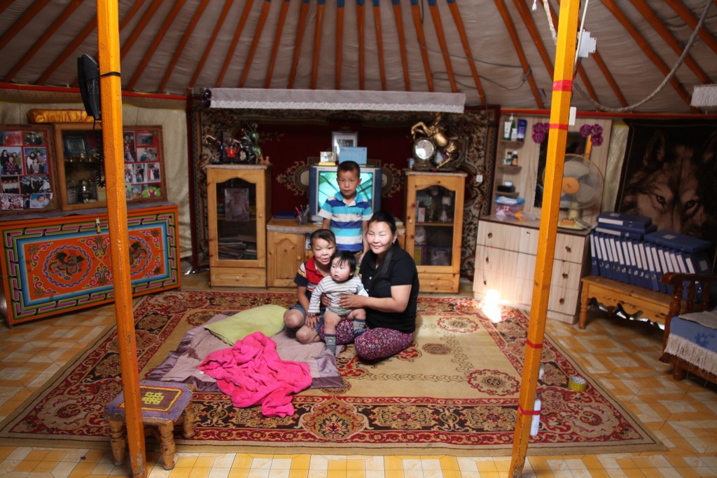 Zdjęcia: Gobi, Dalanzadgad, Mieszkając w ger, MONGOLIA Zdjęcia: Gobi, Dalanzadgad, Mieszkając w ger, MONGOLIA