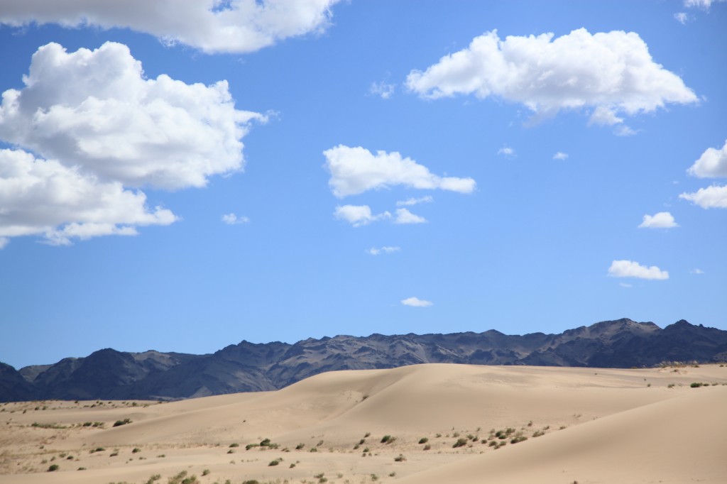 Zdjęcia: Gobi, Dalanzadgad, Pod błękitnym niebem, MONGOLIA Zdjęcia: Gobi, Dalanzadgad, Pod błękitnym niebem, MONGOLIA