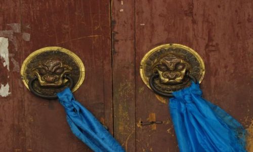 Zdjęcie MONGOLIA / - / Karakorum / drzwi klasztorne w Karakorum