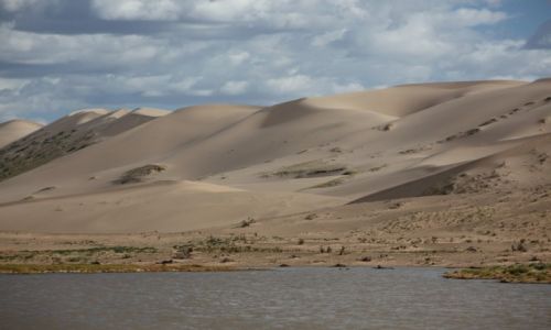Zdjcie MONGOLIA / Omnogov / Gobi / piewajce piaski