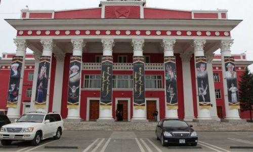 Zdjęcie MONGOLIA / Ułan Bator / Teatr / Spadek po komuniźmie