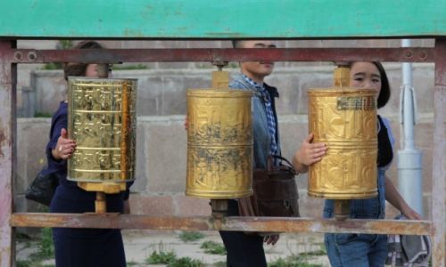Zdjcie MONGOLIA / Uan Bator / Gandan / Modlitwa
