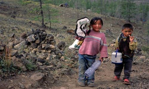 Zdjecie MONGOLIA /  Mongolia / zachodnia Mongolia / z kumysem na wulkan