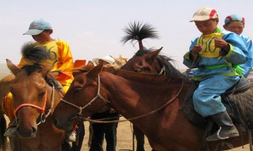 Zdjecie MONGOLIA / Ulan Bator / stepy - 30km od stolicy / wyscigi konne