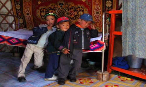 Zdjecie MONGOLIA / nie pamietam / wnetrze jurty :-) / jurta i jej mieszkancy
