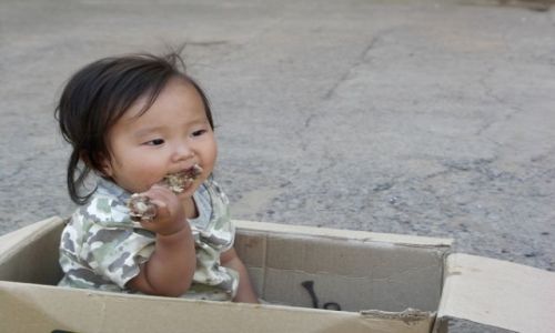 Zdjecie MONGOLIA / Ułan Bator / j.w. / Zamiast smoczka...