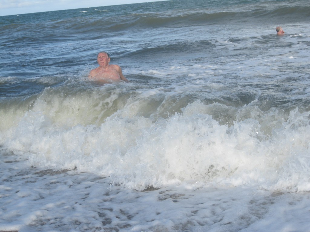 Zdjęcia: Mozambik, Mozambik, Kąpiel w Oceanie Indyjskim, MOZAMBIK Zdjęcia: Mozambik, Mozambik, Kąpiel w Oceanie Indyjskim, MOZAMBIK