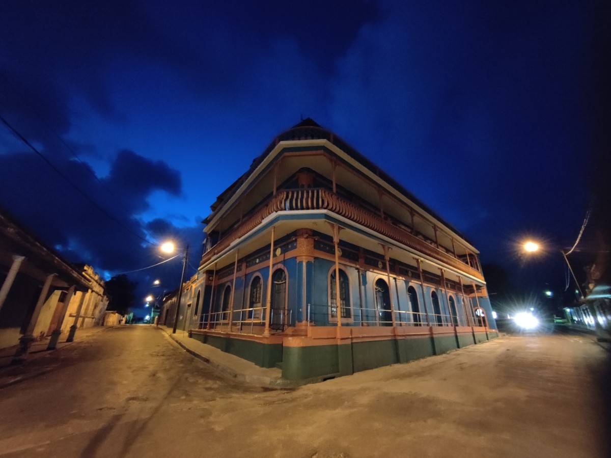 Zdjęcia: Inhambane, Inhambane, Portugalskie budownictwo, MOZAMBIK Zdjęcia: Inhambane, Inhambane, Portugalskie budownictwo, MOZAMBIK