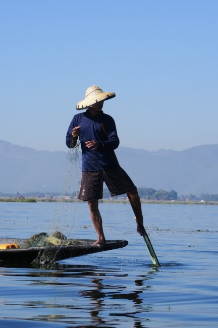 Zdj cia: In Lake, Inn Lake, Prawdziwy rybak z Myanmaru, MYANMAR