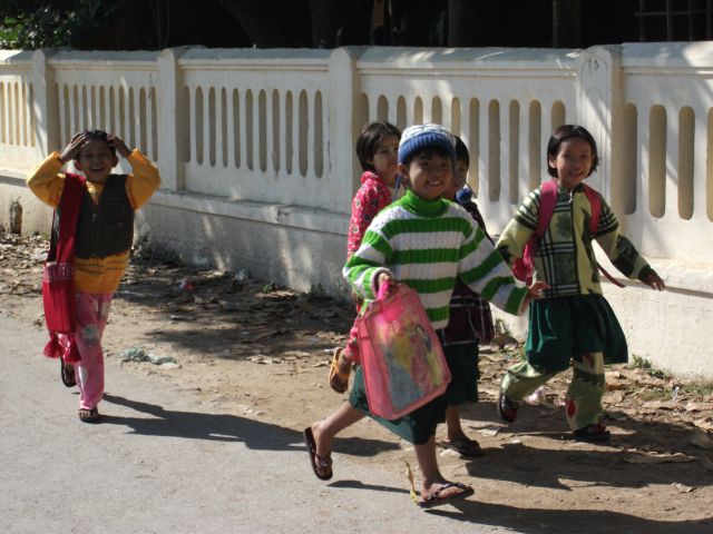 Zdjęcia: Mingun, Mandalay, ... po ostatnim dzwonku ..., MYANMAR Zdjęcia: Mingun, Mandalay, ... po ostatnim dzwonku ..., MYANMAR