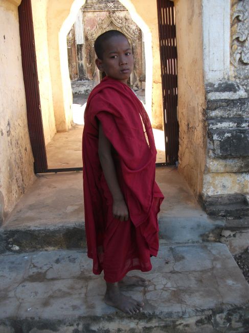 Zdjęcia: Pagan, Pagan, ... nowicjusz ..., MYANMAR Zdjęcia: Pagan, Pagan, ... nowicjusz ..., MYANMAR