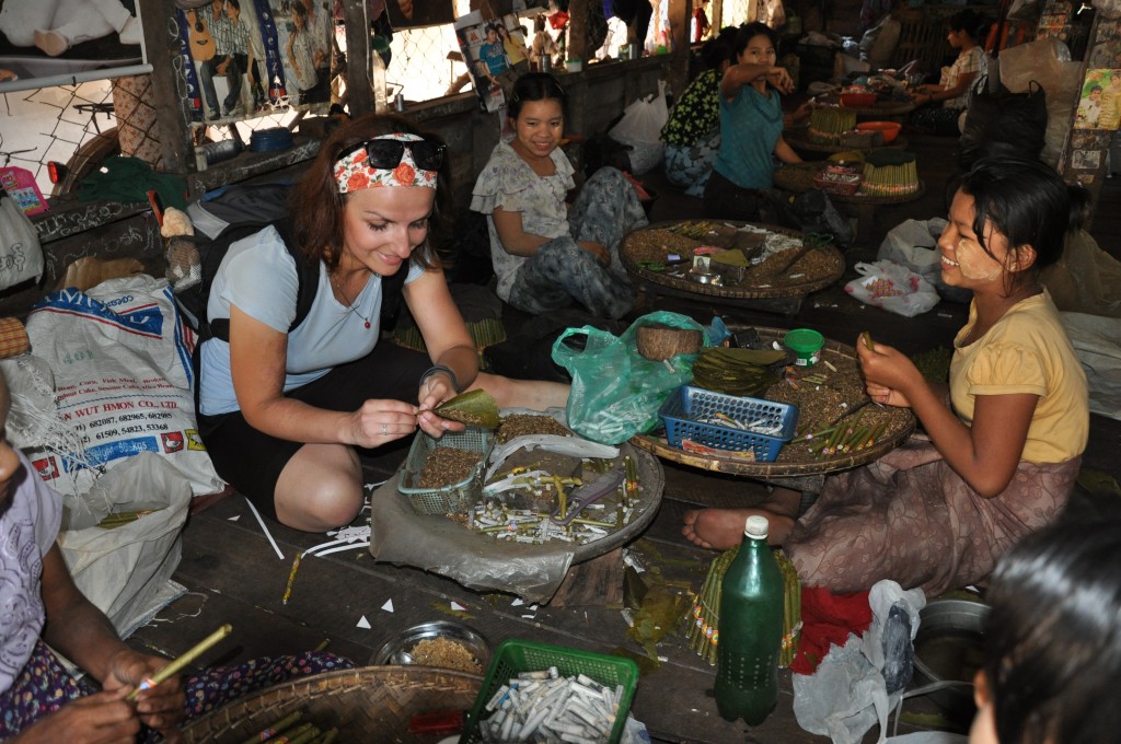 Zdjęcia: Bago, Birma, Bago, Fabryka cygar, MYANMAR Zdjęcia: Bago, Birma, Bago, Fabryka cygar, MYANMAR