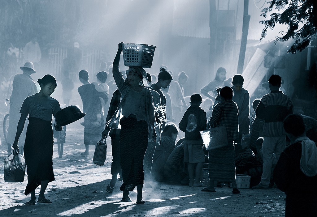 Zdjęcia: Ngapali, Rakhine, Powrot z targu, MYANMAR Zdjęcia: Ngapali, Rakhine, Powrot z targu, MYANMAR
