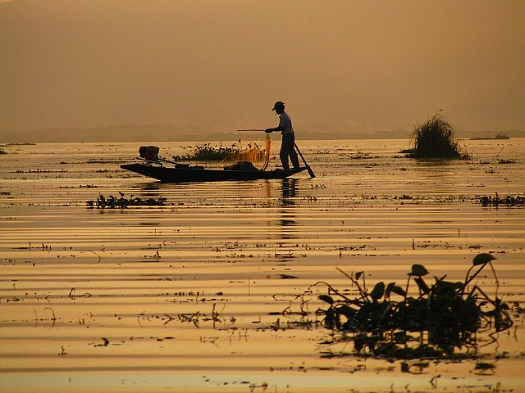 Zdjęcia: jezioro Inle, stan Shan, rybacy na jeziorze Inle, MYANMAR Zdjęcia: jezioro Inle, stan Shan, rybacy na jeziorze Inle, MYANMAR