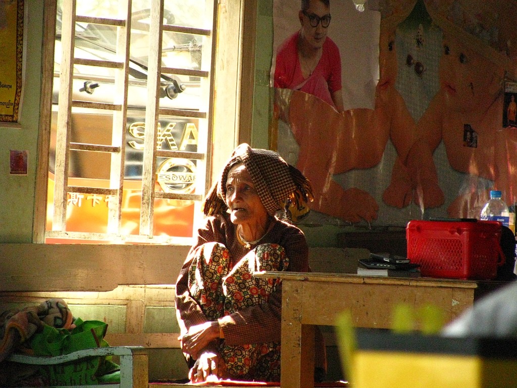 Zdjęcia: Mingun, okolice Mandalay, po obiedzie, MYANMAR Zdjęcia: Mingun, okolice Mandalay, po obiedzie, MYANMAR